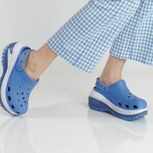 Crocs-Classic Mega Crush Clog-Elemental Blue מגה Crush Clog 207988 קרוקס לנשים CROCS Women's Shoes