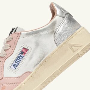 AUTRY-SNEAKERS WOMAN MED MEDALIST LoW SUPER VINTAGE SNEAKERS IN WHITE PINK AND SILVER LEATHER