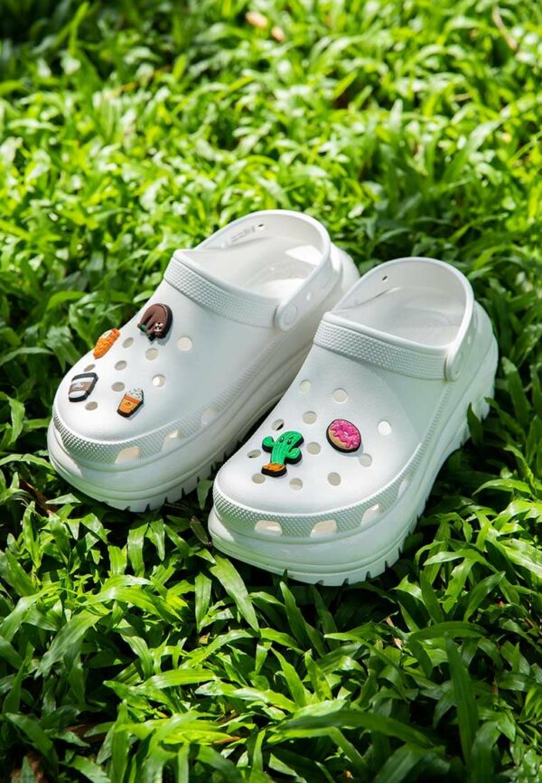 Crocs-Classic Mega Crush Clog-WHITE מגה Crush Clog 207988 קרוקס לנשים CROCS Women's Shoes