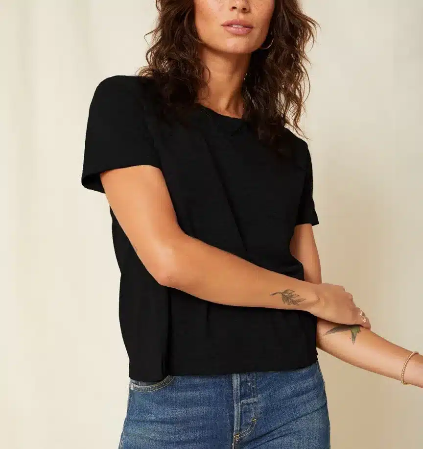AMO- BABE TEE BLACK