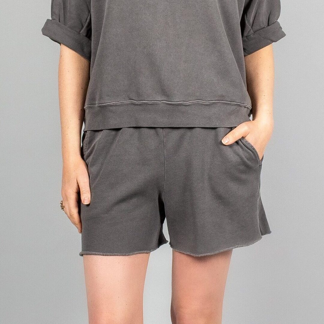 XIRENA-SHAWN SWEATSHORT ASPHALT XIRENA-SHAWN SWEATSHORT ASPHALT