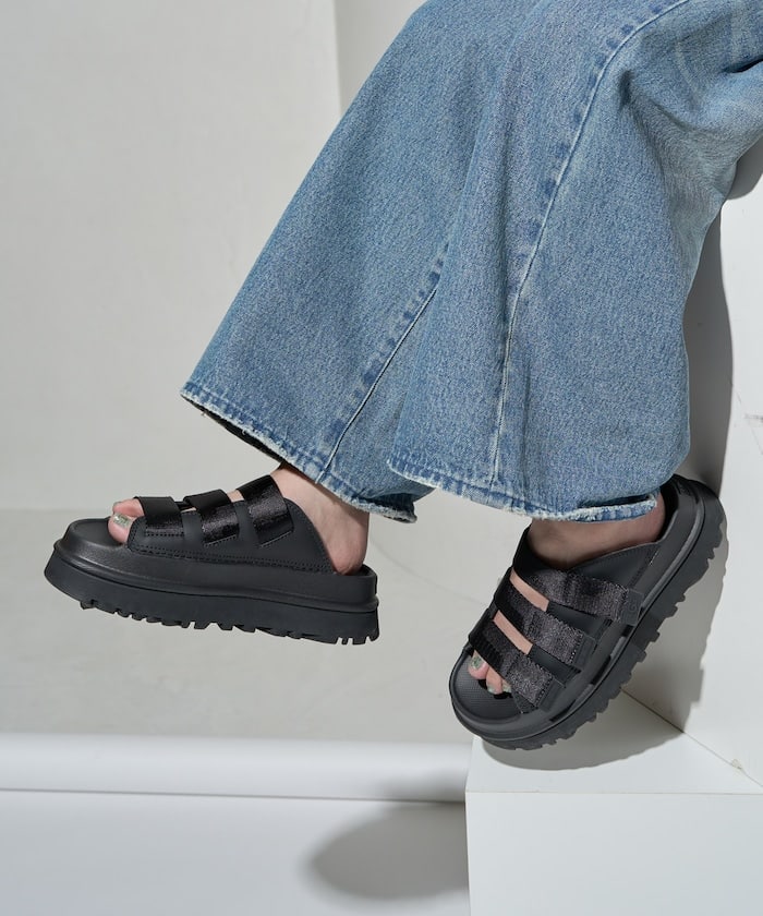 UGG – GOLDENGLOW SLIDE BLACK