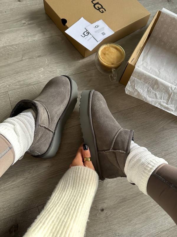 1135092-UGG – Classic Ultra Mini Platform Charcoal