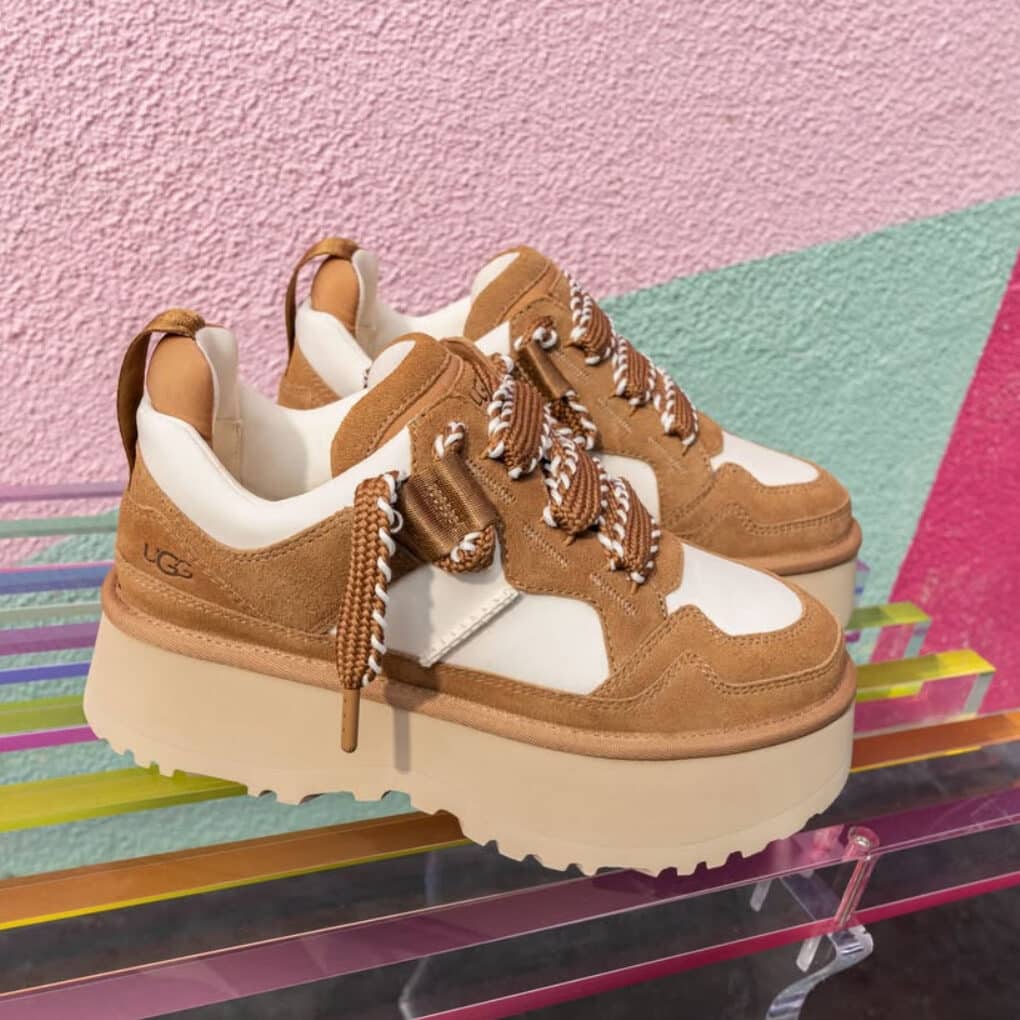 UGG-Astromel Chestnut