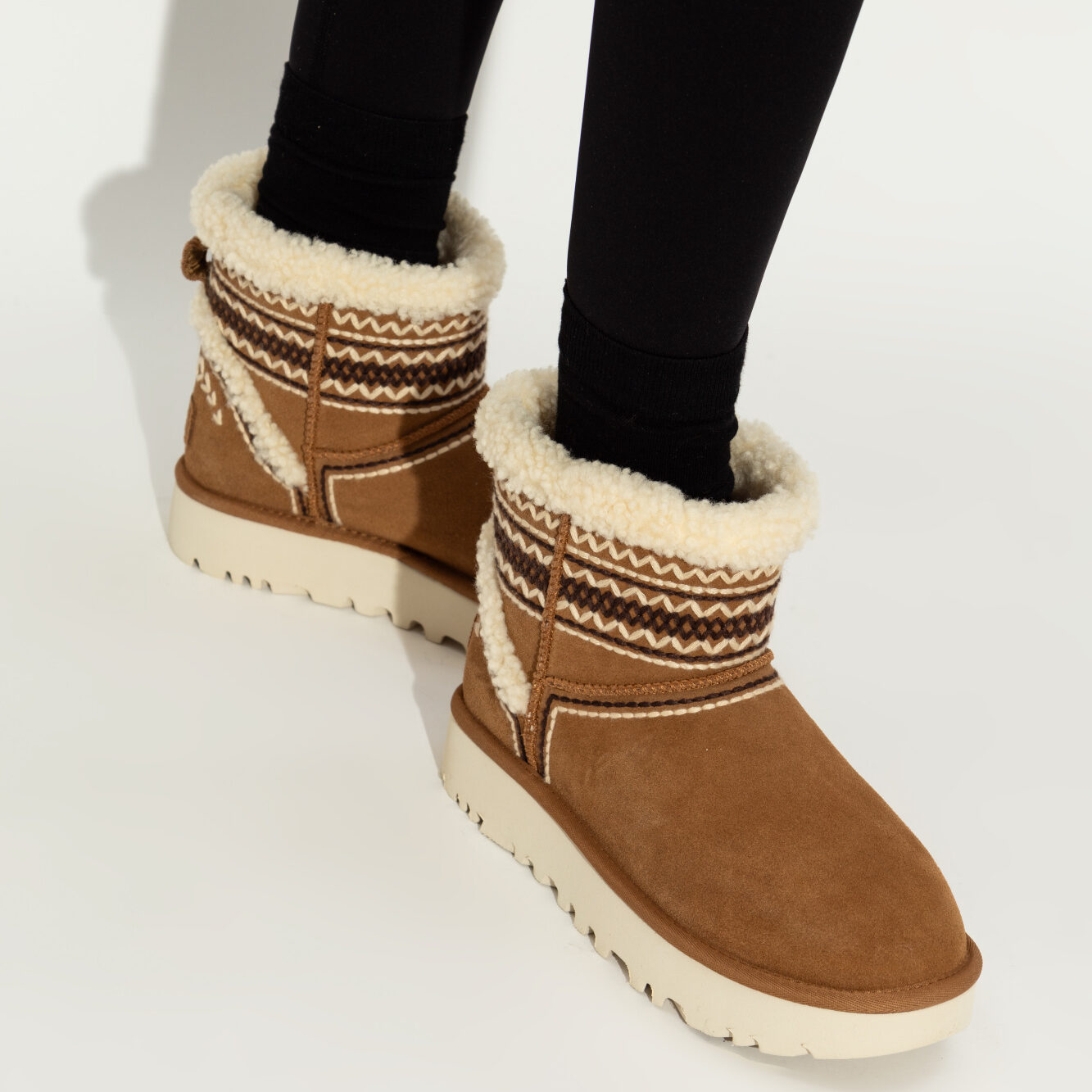 UGG-Womens Classic Mini Atherson Boots Chestnut