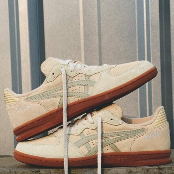 ASICS-Skyhand OG Marzipan Dried Leaf Green