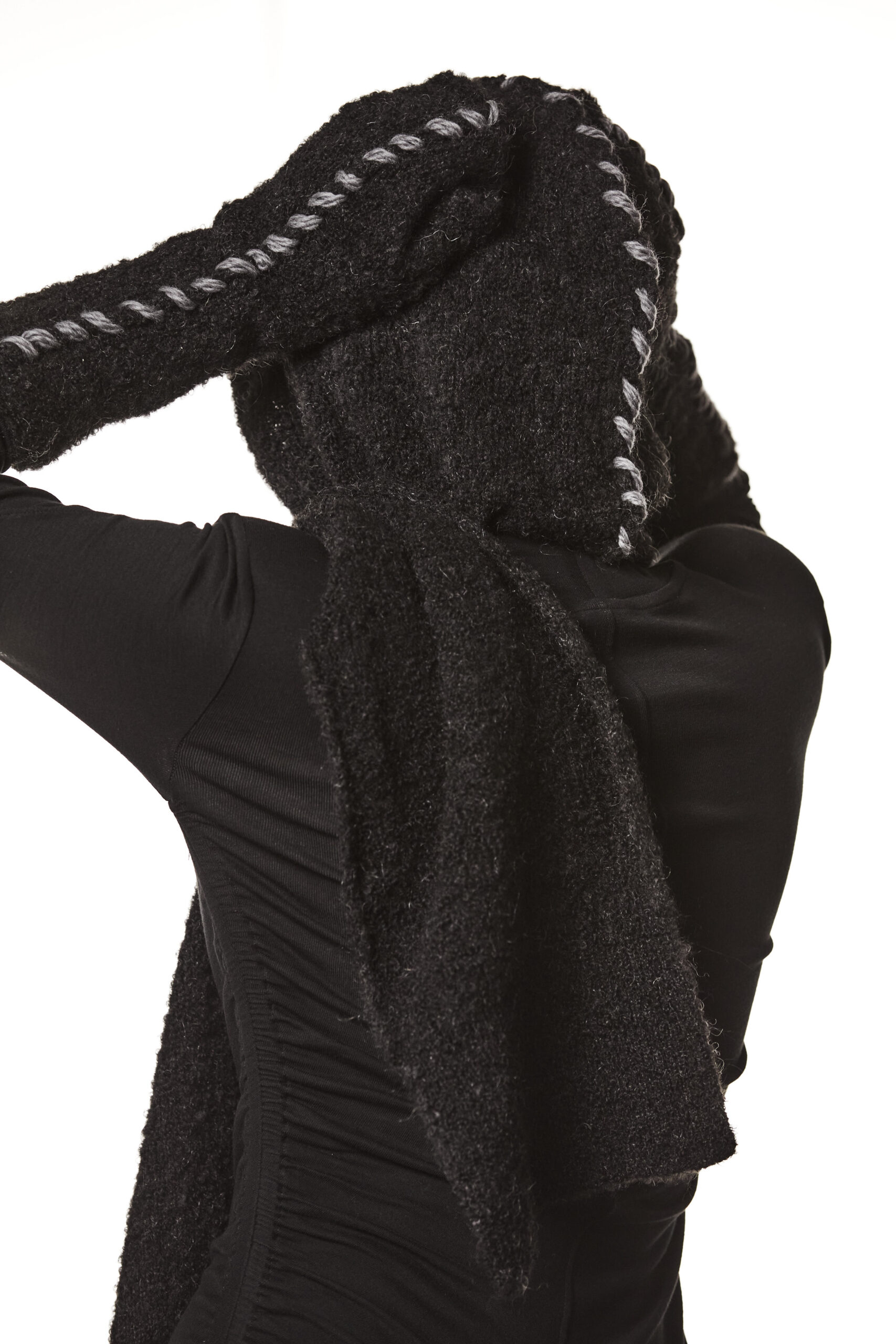 THOM KROM-GLOVES W50 BLACK THOM KROM-SCARF W51 BLACK