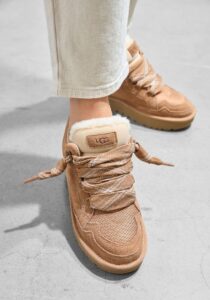 UGG-LOWMEL CHESTNUT