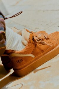 UGG-LOWMEL CHESTNUT