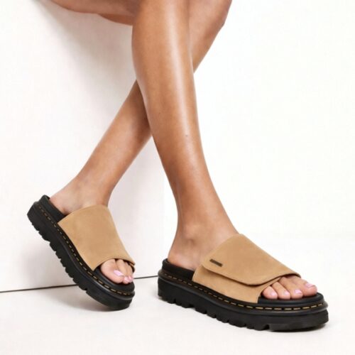 DR.MARTENS-ZEBZAG SLIDE TAN EH SUEDE 42409200