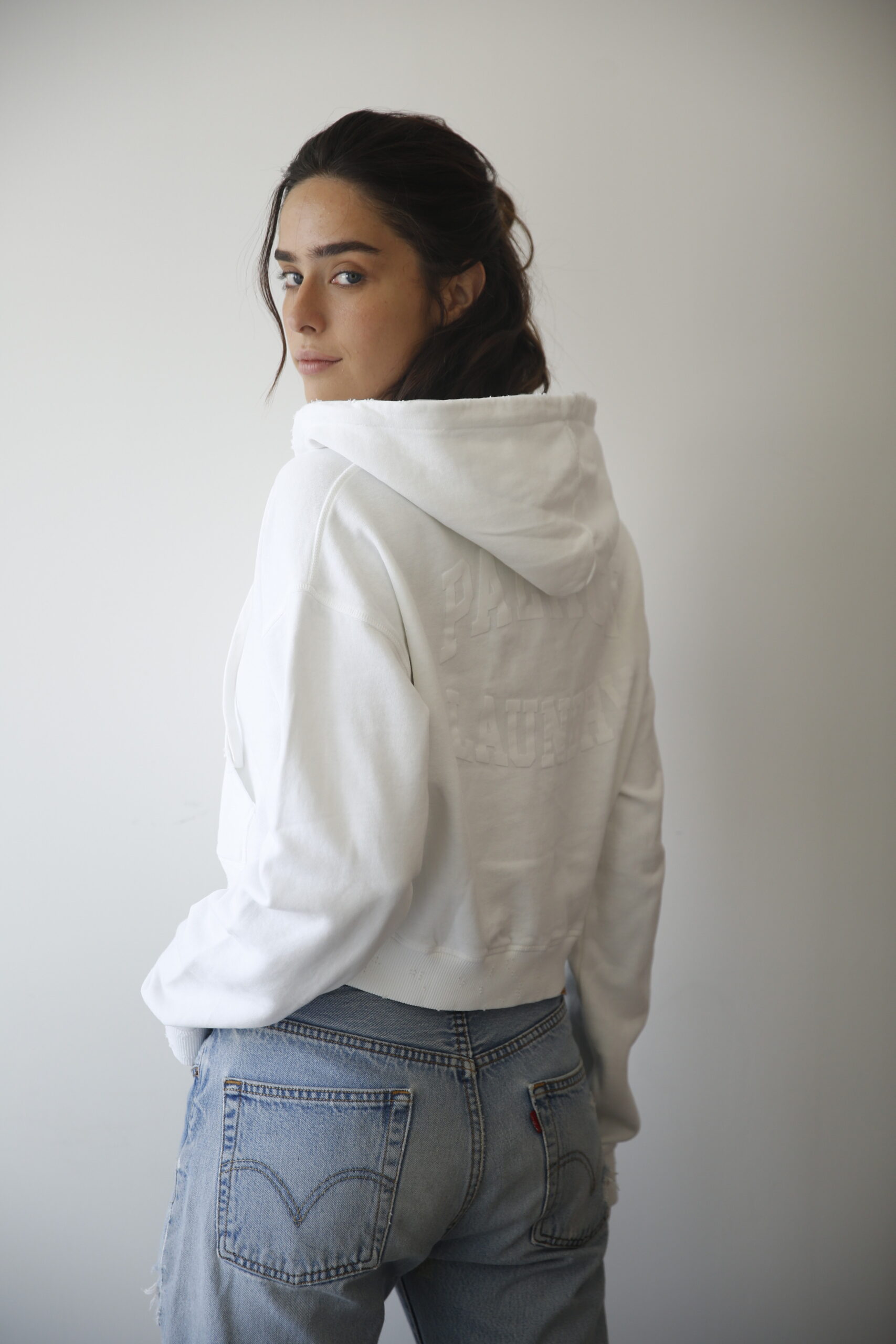 MADE-CROPPED LAUNDRY CARDIGAN WHITE