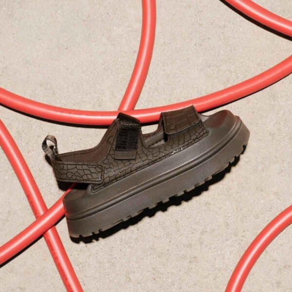UGG-GOLDENGLOW EMBOSSED SANDAL DENSE SMOKE
