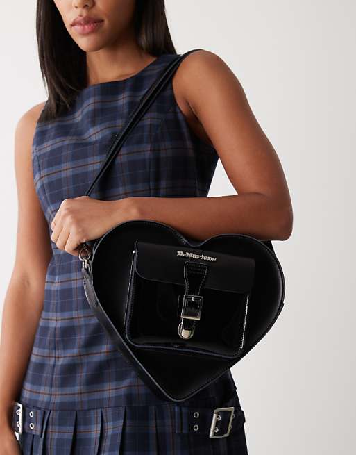 DR. MARTENS – HEART BACKPACK BLACK LEATHER AC807033