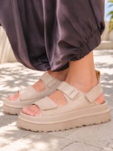 UGG-GOLDENGLOW EMBOSSED SANDAL MUSTARD SEED 1175311MDSD