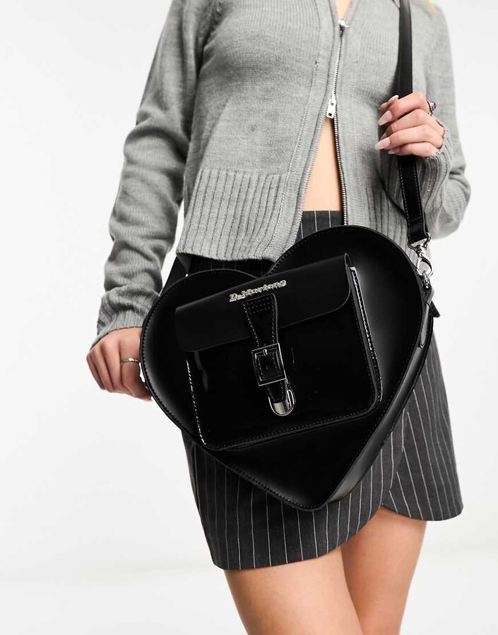 DR. MARTENS – HEART BACKPACK BLACK LEATHER AC807033