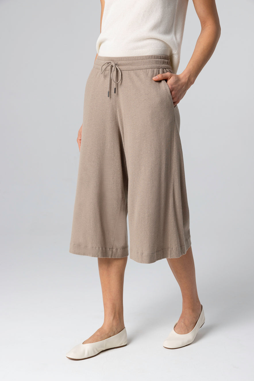 MAJESTIC FILATURES-LINEN BERMUDA COFFEE LATTE