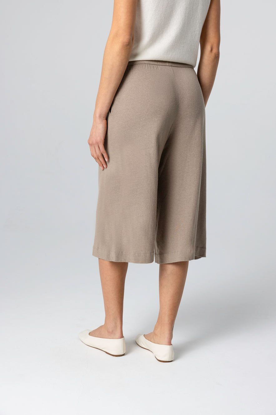 MAJESTIC FILATURES-LINEN BERMUDA COFFEE LATTE