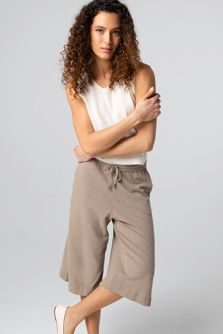 MAJESTIC FILATURES-LINEN BERMUDA COFFEE LATTE