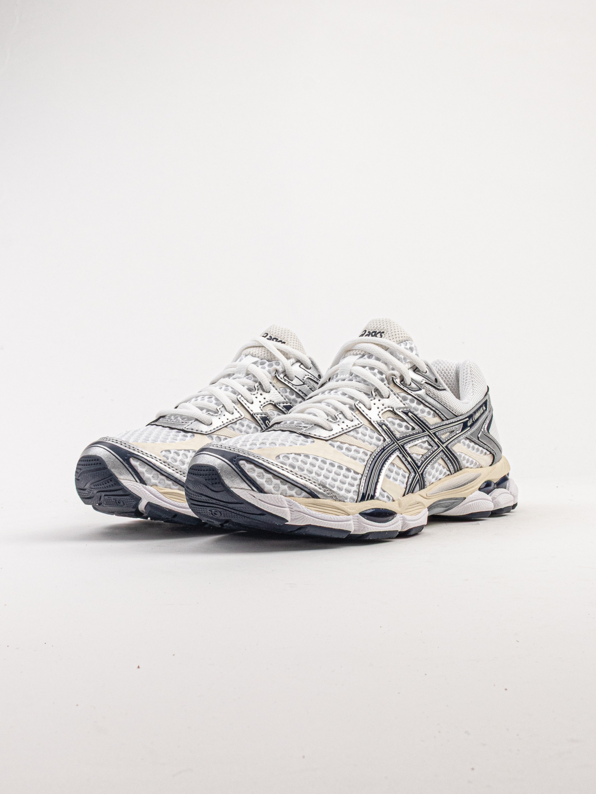 ASICS-GEL CUMULUS 16 WHITE MIDNIGHT