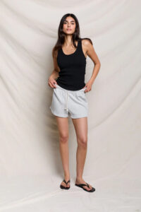 PERFECT WHITE TEE-LAYLA SHORT HEATHER GREY