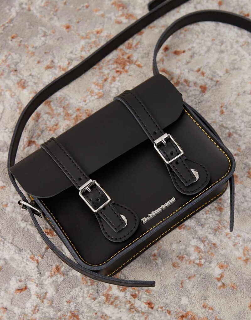 DR. MARTENS-7 INCH CROSSBODY BAG BLACK