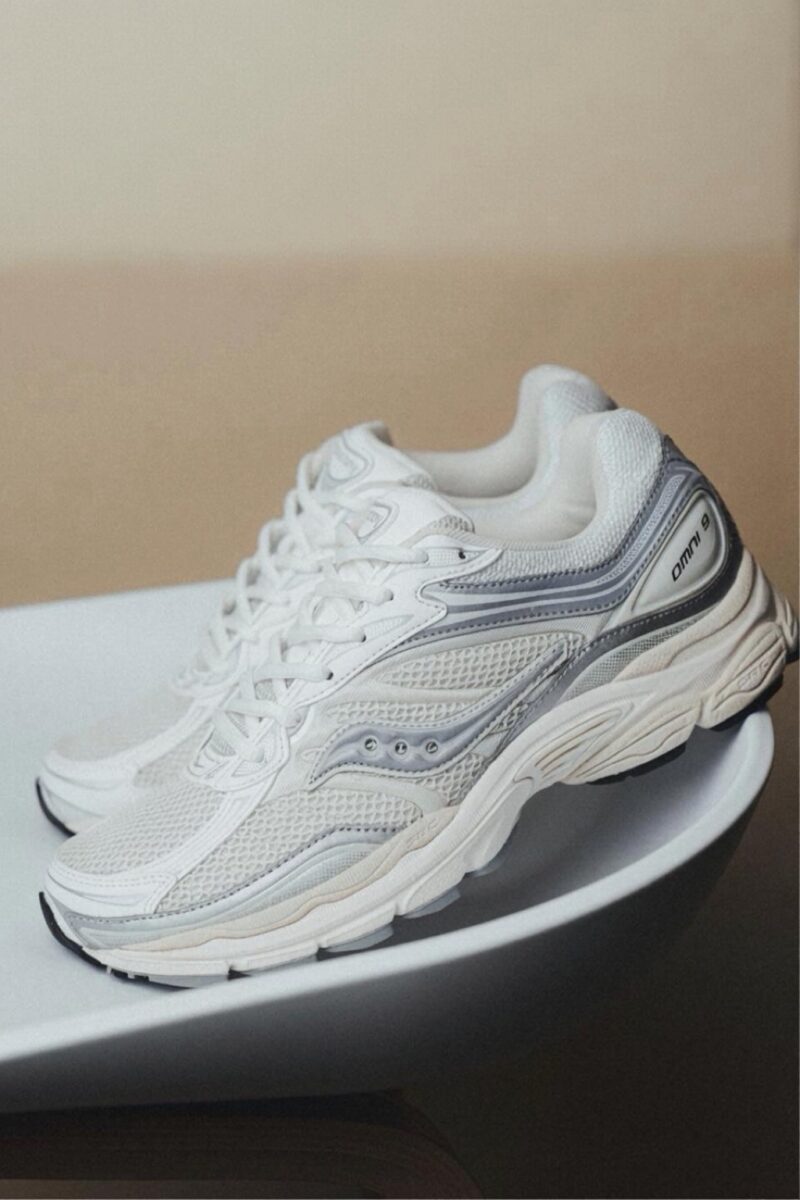 SAUCONY-PROGRID OMNI 9 WHITE/SILVER