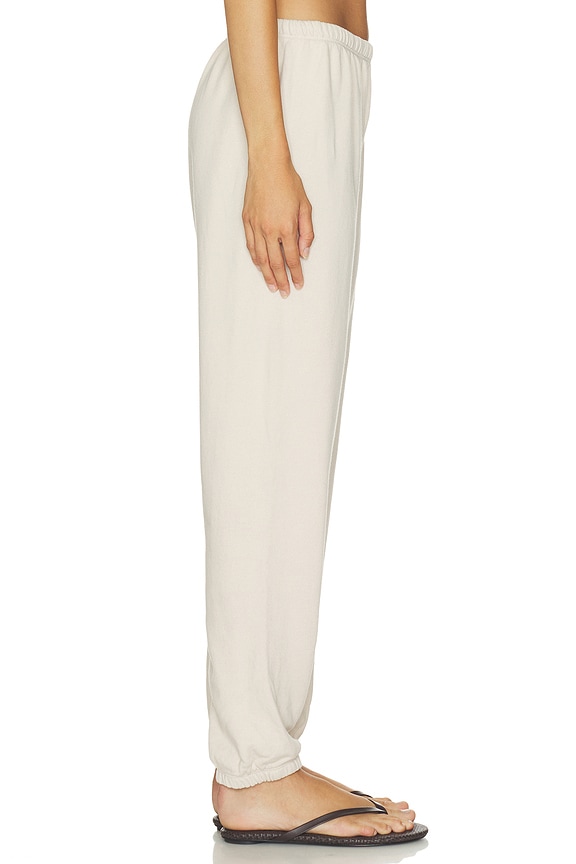 PERFECT WHITE TEE – MARE JOGGER SUGAR
