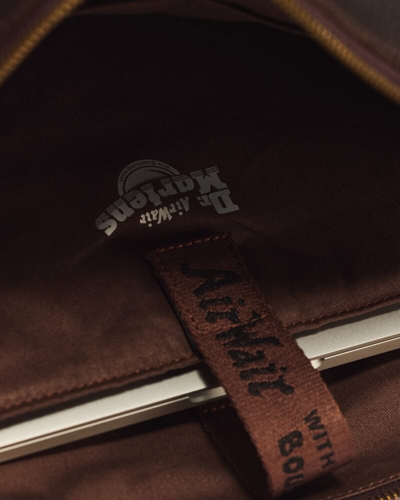 DR. MARTENS-DAYTRIPPER DARK BROWN BAG
