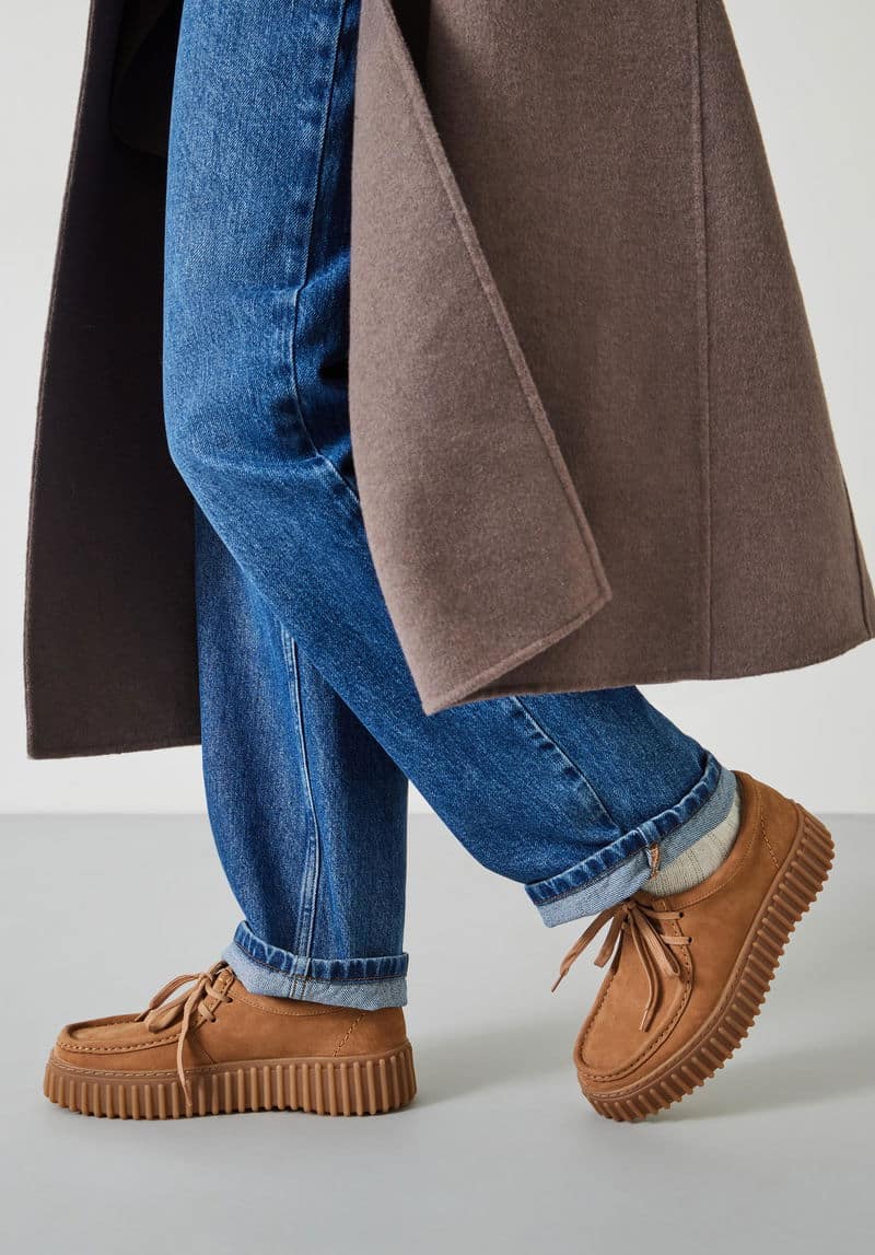 CLARKS-TORHILL BEE LIGHT TAN NUBUCK
