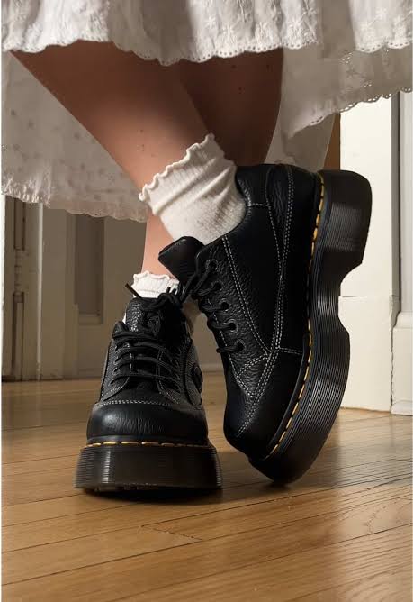 DR. MARTENS-BUZZ NAPPA BLACK