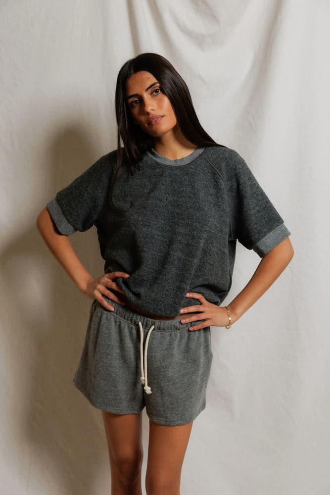 PERFECT WHITE TEE-LAYLA SHORT DARK HEATHER GREY
