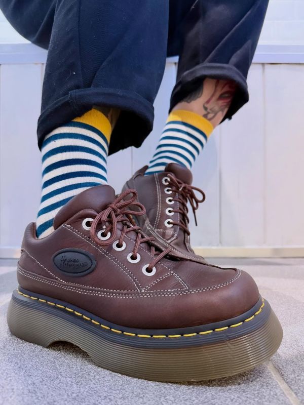 DR. MARTENS-BUZZ DARK BROWN GRIZZLY