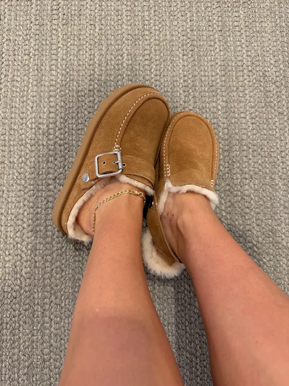 UGG-GOLDENSTAR EVELINA CHESTNUT 1180294ICHE