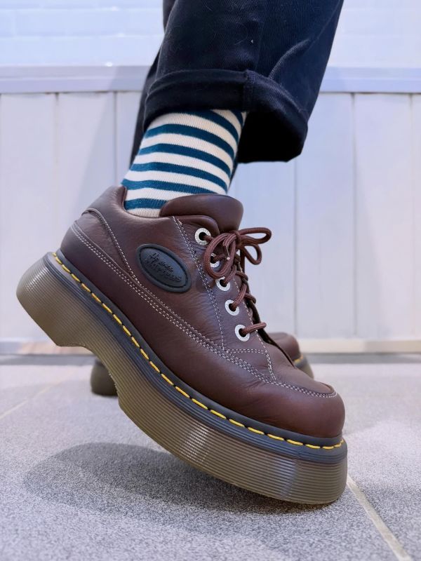 DR. MARTENS-BUZZ DARK BROWN GRIZZLY