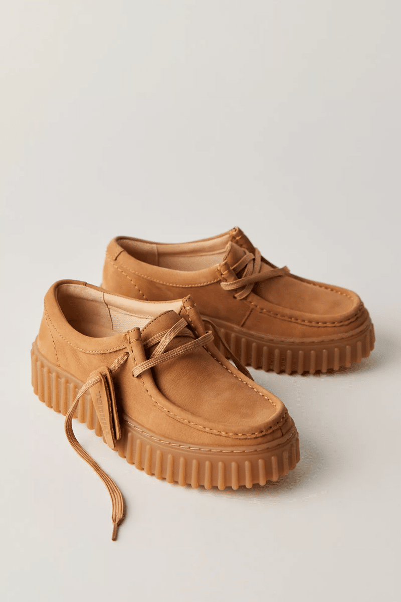 CLARKS-TORHILL BEE LIGHT TAN NUBUCK