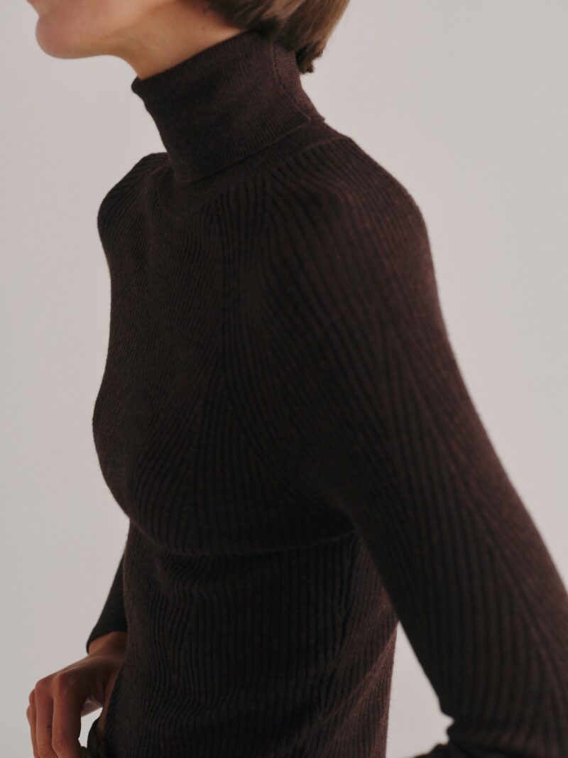 DL1961-TURTLENECK SWEATER BRUNETTE