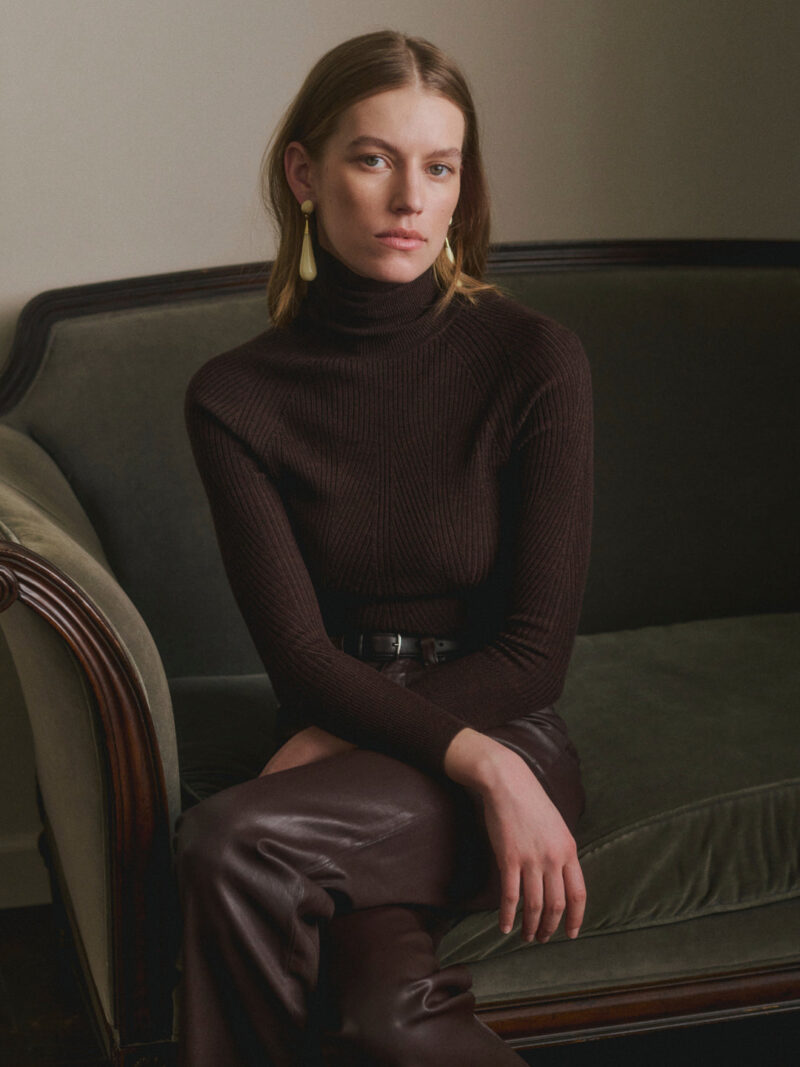 DL1961-TURTLENECK SWEATER BRUNETTE